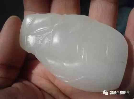 如何看俄料还是和田玉,探寻两种宝石的生成奥秘与鉴赏之道