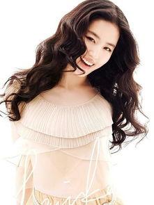 调教女明星杨幂,从青涩少女到时尚女王，揭秘女明星的蜕变之路