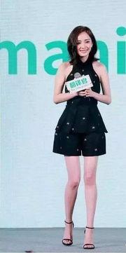 一字带高跟鞋女明星,揭秘一字带高跟鞋女明星风采